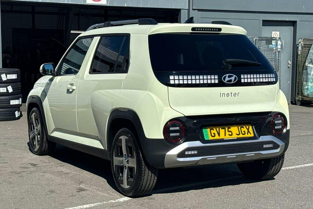Hyundai Inster Long Range 49Kwh 02 Suv GV75JGX Yellow #5