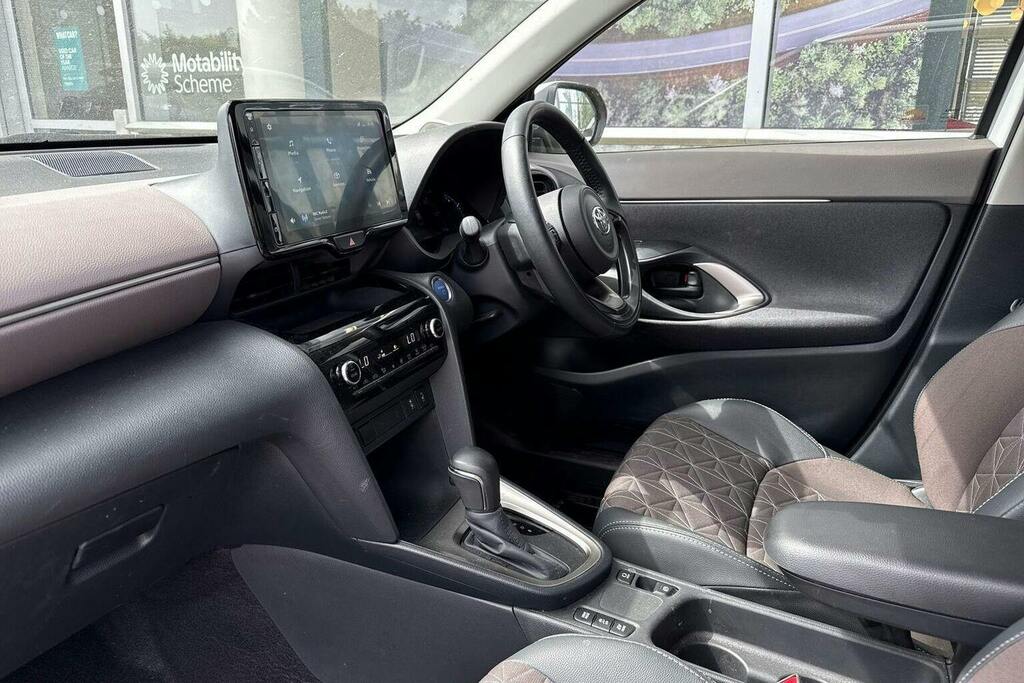 Toyota Yaris Cross 1.5 Vvt H Excel Suv Hybrid E Cvt BP73VFM White #5