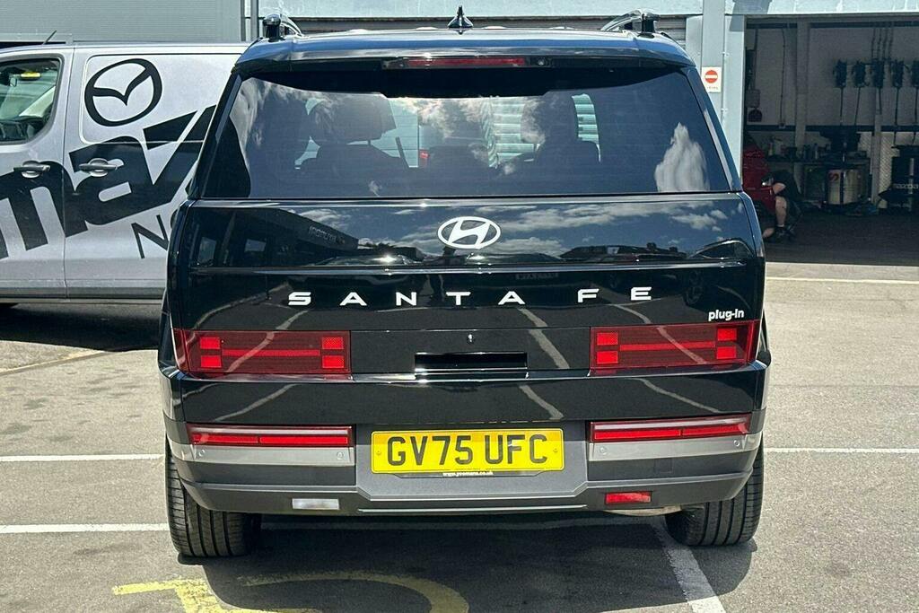 Hyundai Santa Fe 1.6 T Gdi 13.8Kwh Ultimate Suv Plug In Black #4