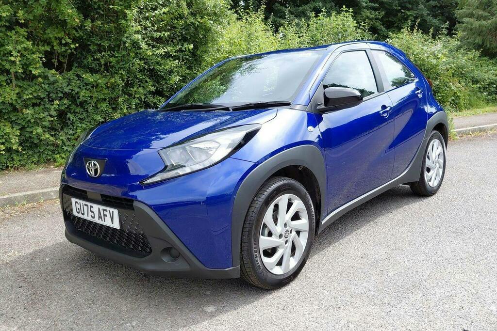 Toyota Aygo X 1.0 Vvt I Pure Hatchback GU75AFV Blue #3