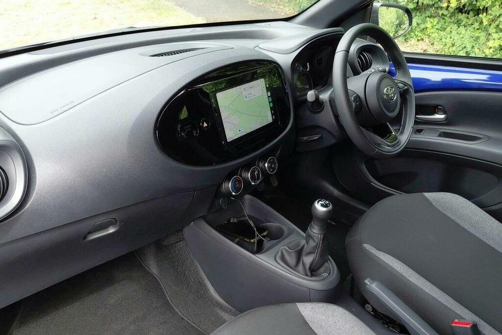 Toyota Aygo X 1.0 Vvt I Pure Hatchback GU75AFV Blue #5