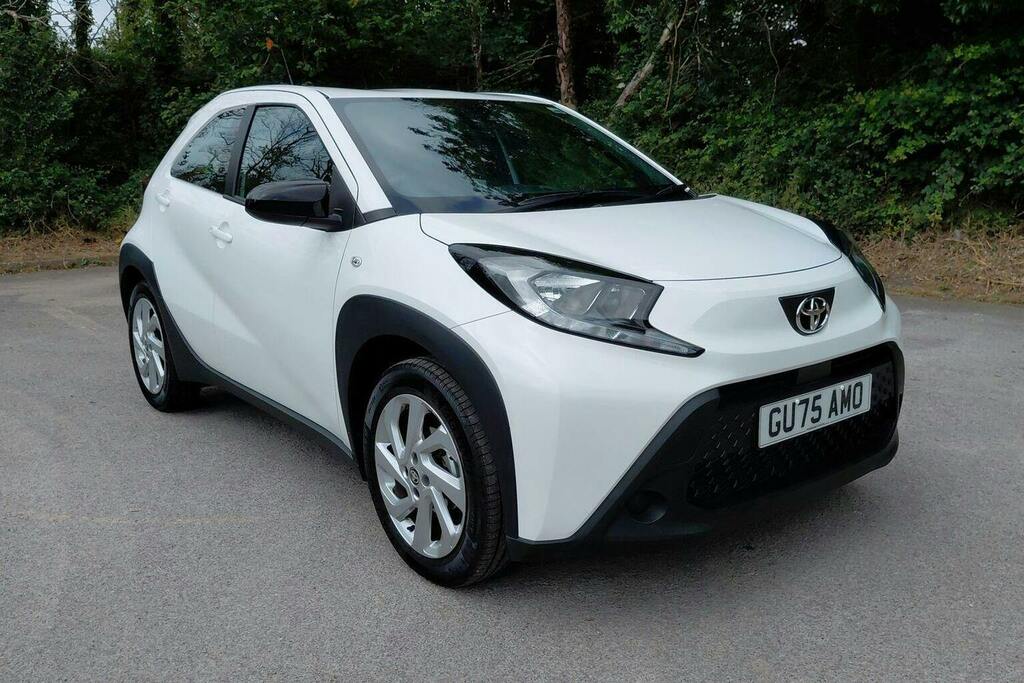 Toyota Aygo X 1.0 Vvt I Pure Hatchback White