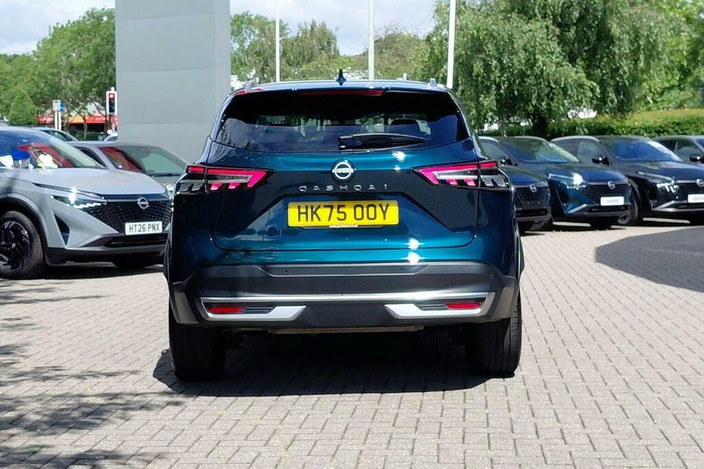Nissan Qashqai 1.3 Dig T Mhev Tekna Suv Hybrid HK75OOY Green #4