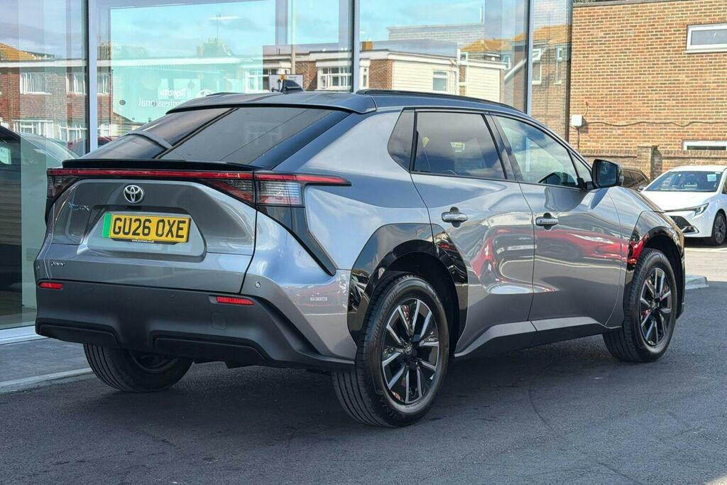 Toyota bZ4X 73.1Kwh Design Suv GU26OXE Silver #2