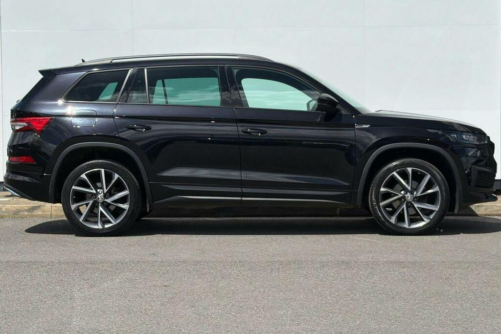 Skoda Kodiaq 1.5 Tsi Act Sportline Suv Dsg WG23UKD Black #2