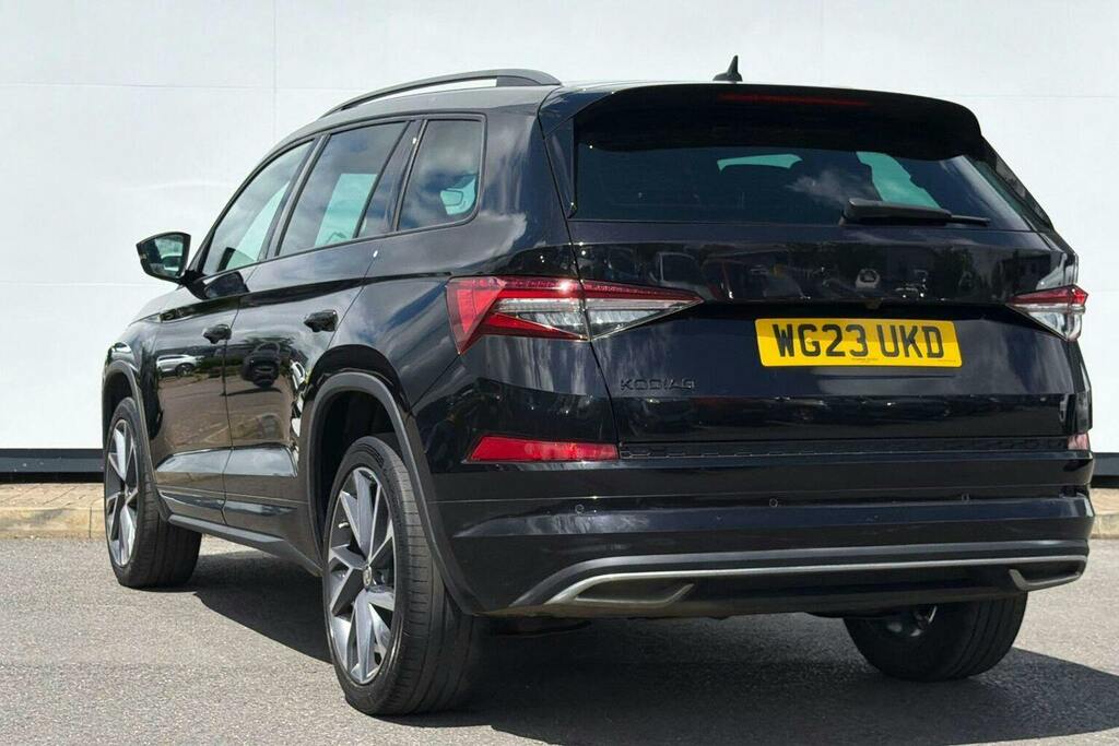 Skoda Kodiaq 1.5 Tsi Act Sportline Suv Dsg WG23UKD Black #5