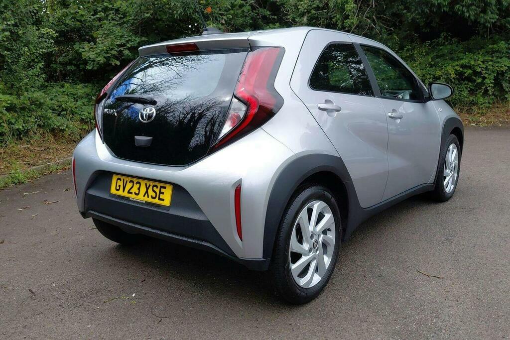 Toyota Aygo X 1.0 Vvt I Pure Hatchback Silver #2