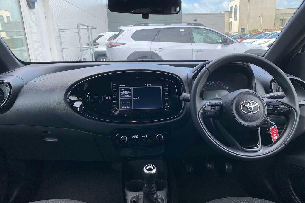 Toyota Aygo X 1.0 Vvt I Edge Hatchback GY73CFD White #6