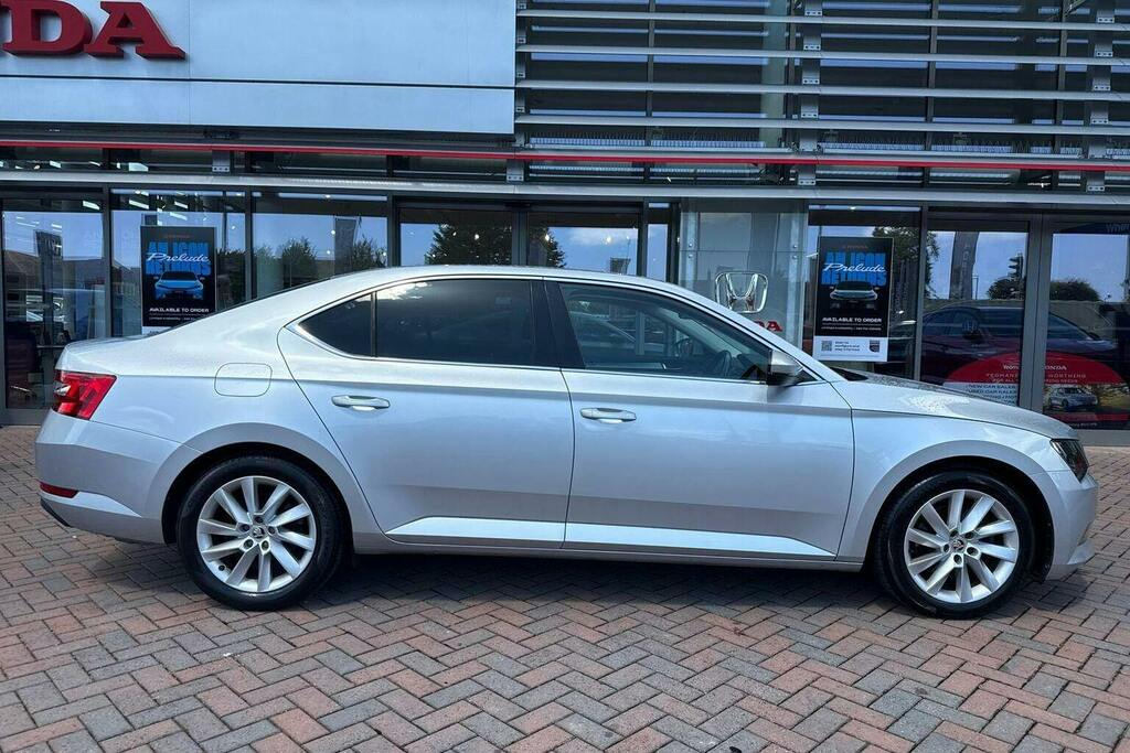 Skoda Superb 1.5 Tsi Act Se Hatchback Dsg Silver #2
