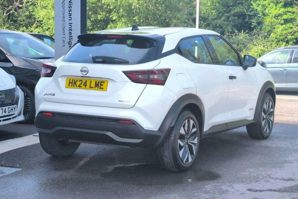 Nissan Juke 1.6 Acenta Premium Suv Hybrid HK24LME White #3