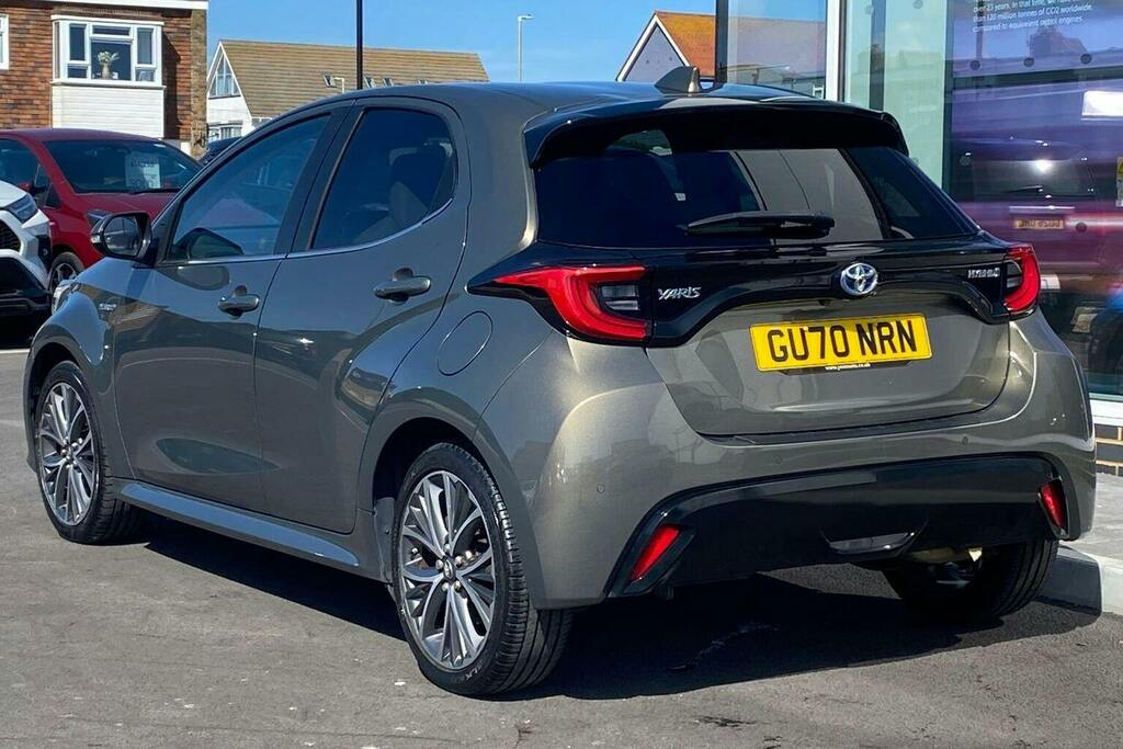 Toyota Yaris 1.5 Vvt H Excel Hatchback Hybrid E Cvt GU70NRN Brown #4