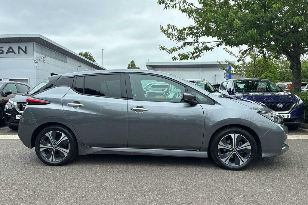 Nissan Leaf 40Kwh Tekna Hatchback SK22EMX Grey #2