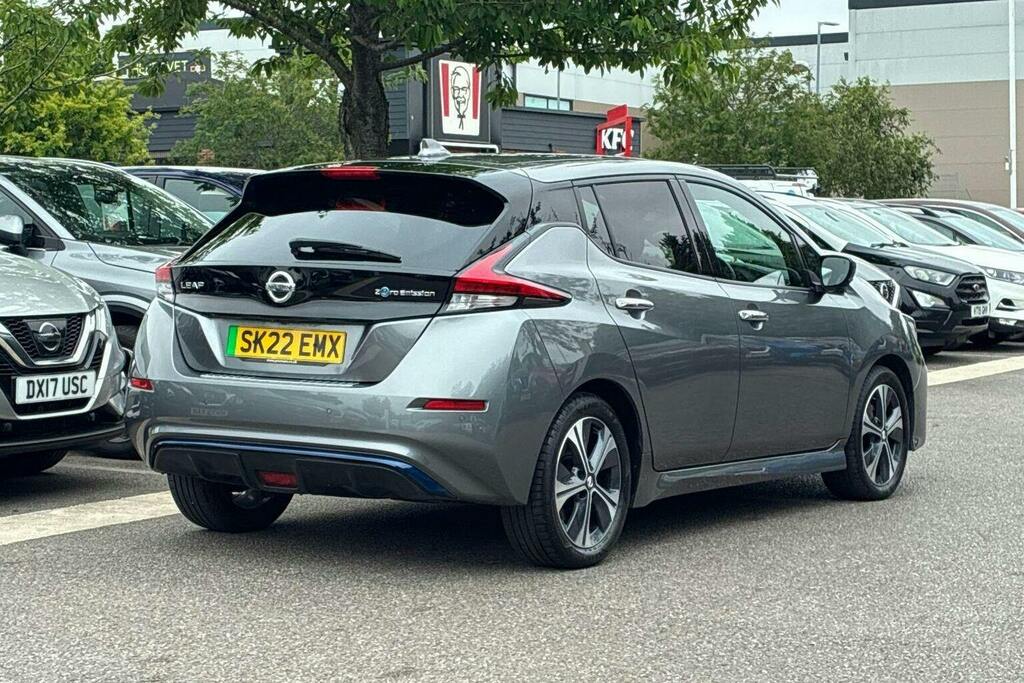 Nissan Leaf 40Kwh Tekna Hatchback SK22EMX Grey #3