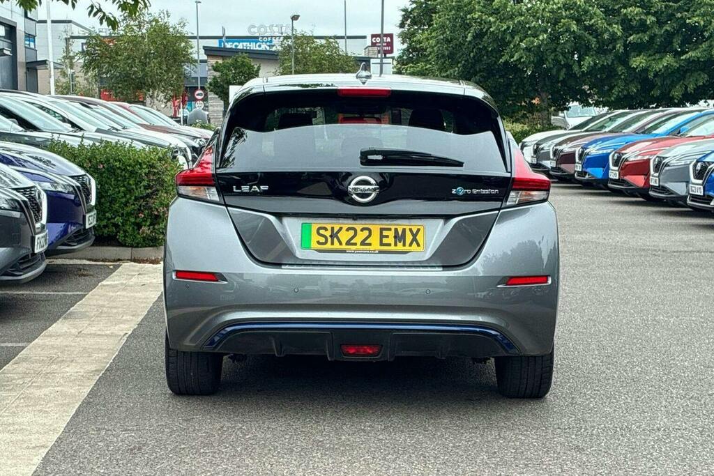 Nissan Leaf 40Kwh Tekna Hatchback SK22EMX Grey #4