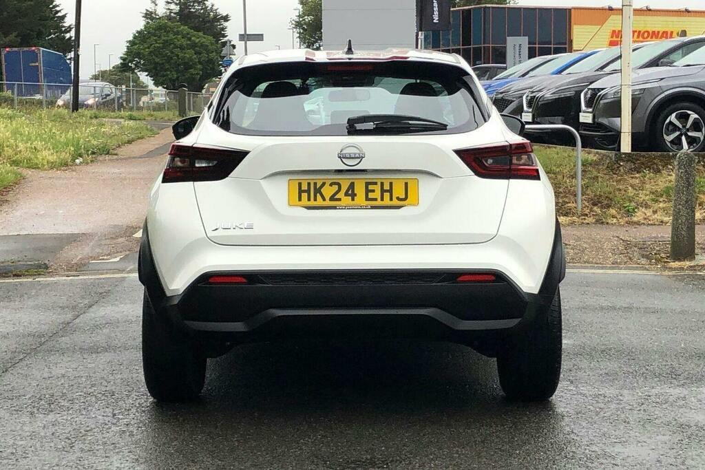 Nissan Juke 1.0 Dig T Acenta Premium Suv Dct White #4