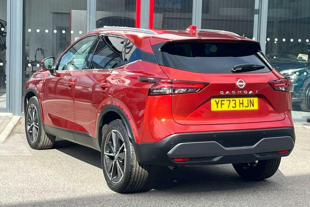 Nissan Qashqai 1.3 Dig T Mhev Tekna Suv Hybrid Xtron YF73HJN Red #5