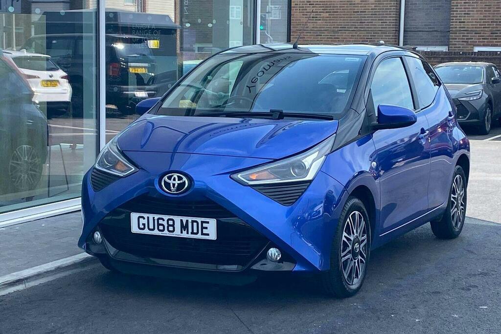 Toyota Aygo 1.0 Vvt I X Clusiv Hatchback GU68MDE Blue #3