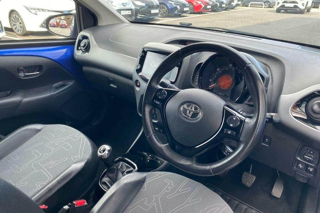 Toyota Aygo 1.0 Vvt I X Clusiv Hatchback GU68MDE Blue #6