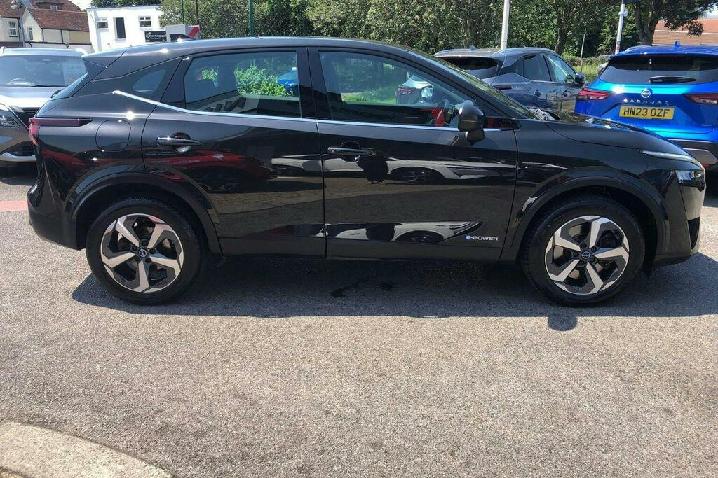 Nissan Qashqai 1.5 H E Power Acenta Premium Suv Hybrid Black #2