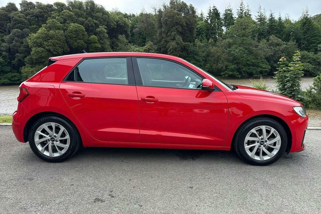 Audi A1 1.5 Tfsi 35 Sport Sportback S Tronic Red #2