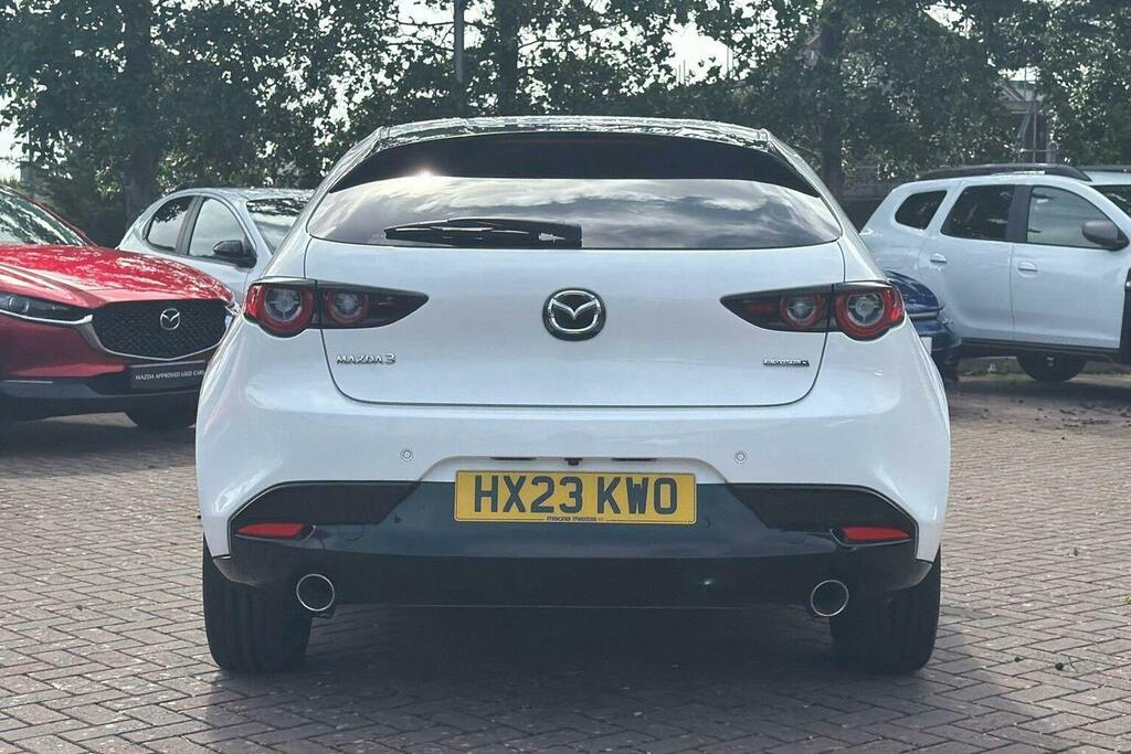 Mazda 3 2.0 E Skyactiv X Mhev Exclusive Line Hatchback HX23KWO White #4