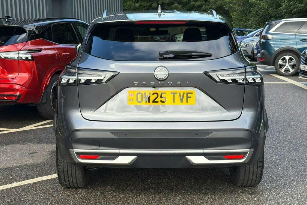 Nissan Qashqai 1.3 Dig T Mhev Tekna Suv Hybrid OW25TVF Grey #4