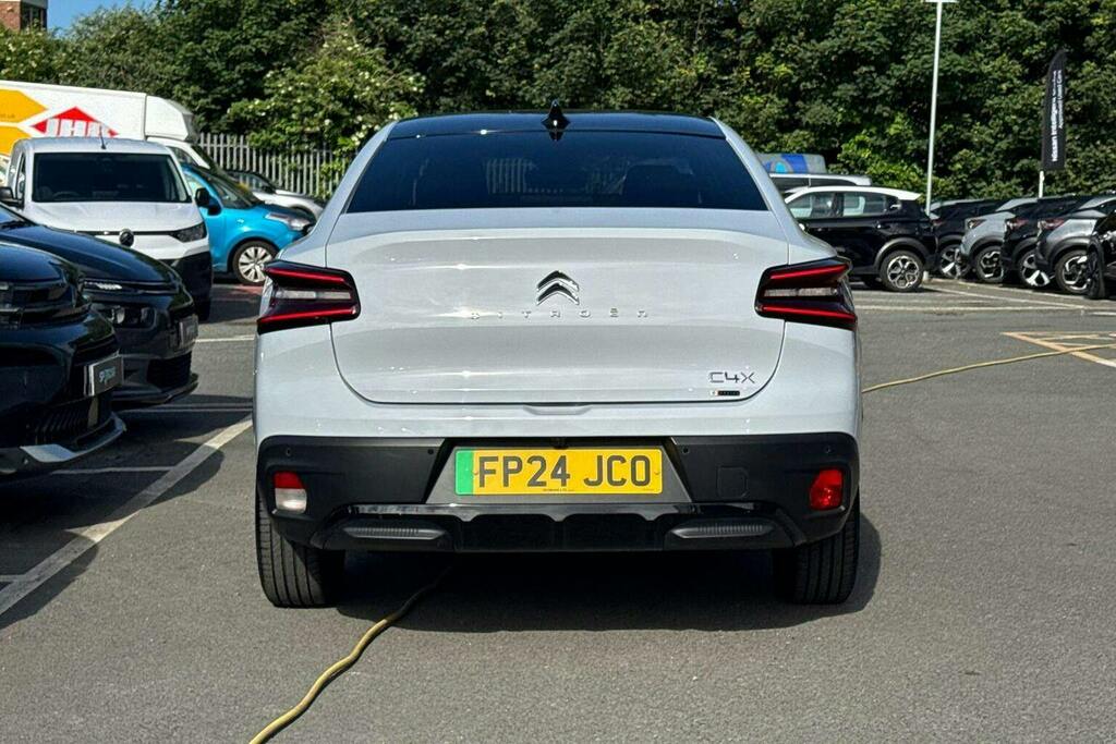 Citroen e-C4 50Kwh E Series Fastback White #4
