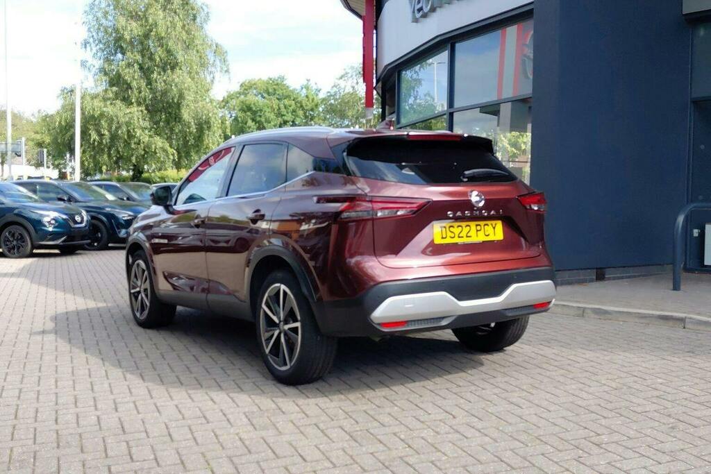 Nissan Qashqai 1.3 Dig T Mhev Tekna Suv Hybrid Xtron DS22PCY Red #5