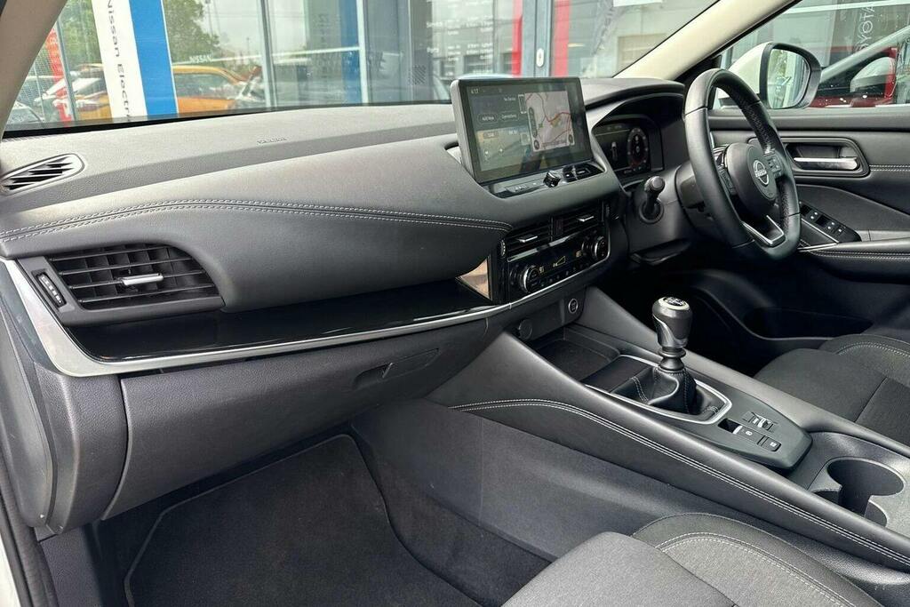 Nissan Qashqai 1.3 Dig-t Mh N-connecta Glass Roof Black #15