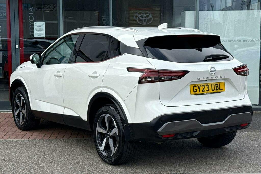 Nissan Qashqai 1.3 Dig-t Mh N-connecta Glass Roof Black #5