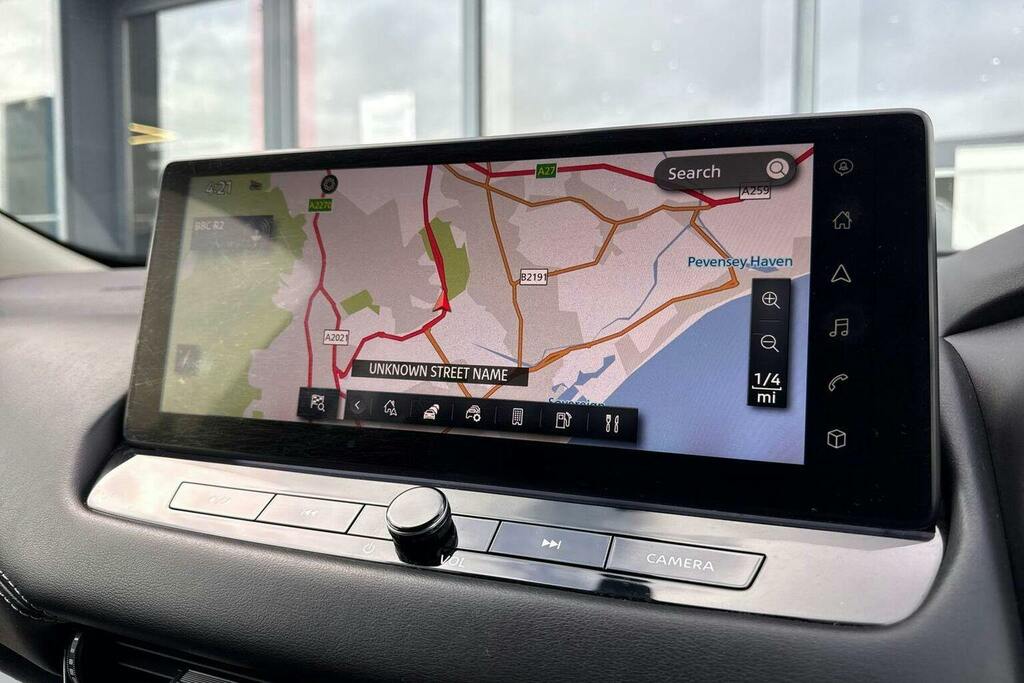 Nissan Qashqai 1.3 Dig-t Mh N-connecta Glass Roof Black #20