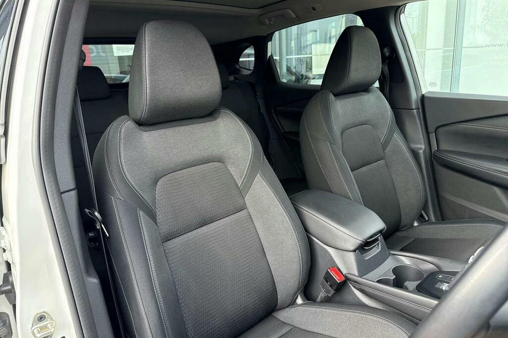 Nissan Qashqai 1.3 Dig-t Mh N-connecta Glass Roof Black #24