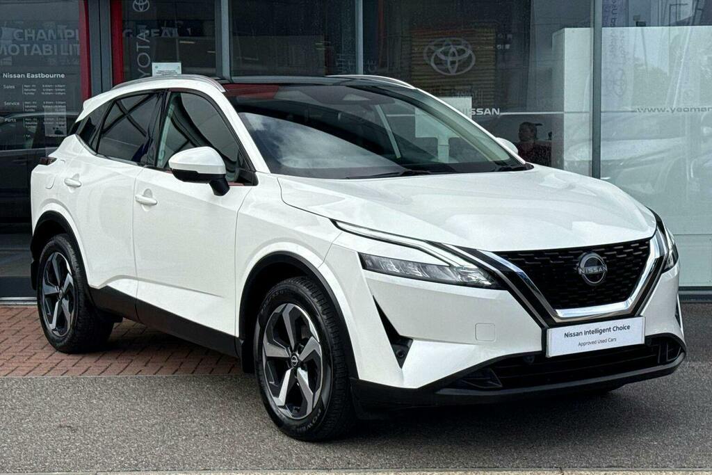 Nissan Qashqai 1.3 Dig-t Mh N-connecta Glass Roof Black #1