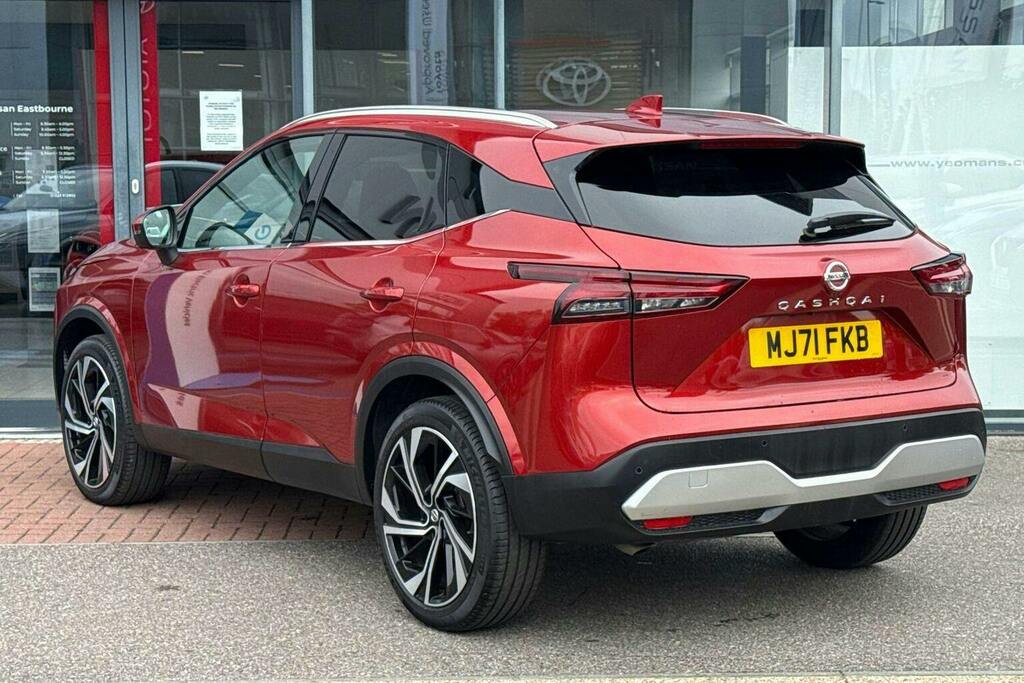Nissan Qashqai 1.3 Dig T Mhev Tekna Plus Suv Hybrid Xt Red #5
