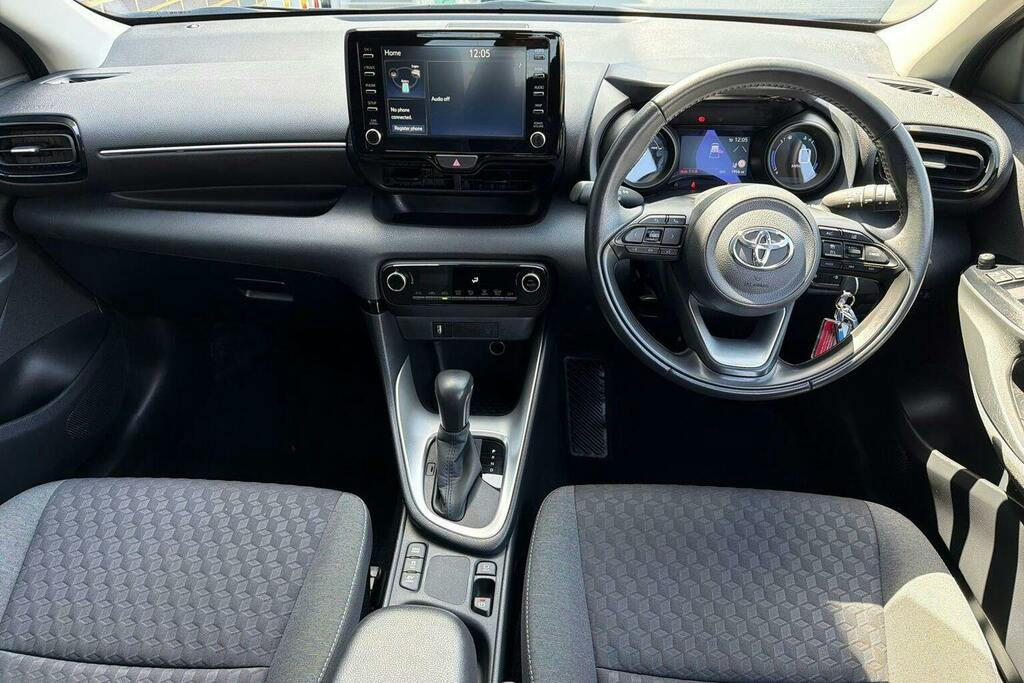 Toyota Yaris 1.5 Vvt H Design Hatchback Hybrid E Cvt Grey #6