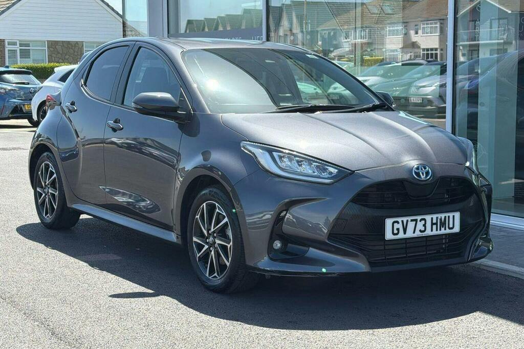 Toyota Yaris 1.5 Vvt H Design Hatchback Hybrid E Cvt Grey