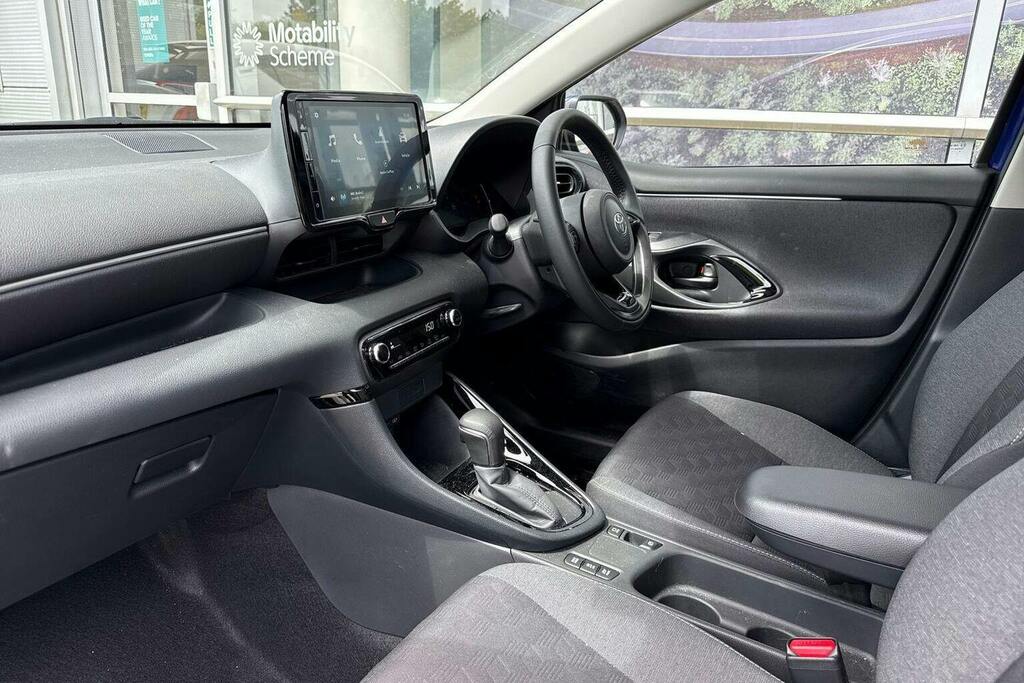 Toyota Yaris 1.5 Vvt H Design Hatchback Hybrid E Cvt Blue #5