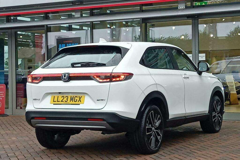 Honda Hr-V 1.5 H I Mmd Elegance Suv Hybrid Cvt LL23MGX White #3
