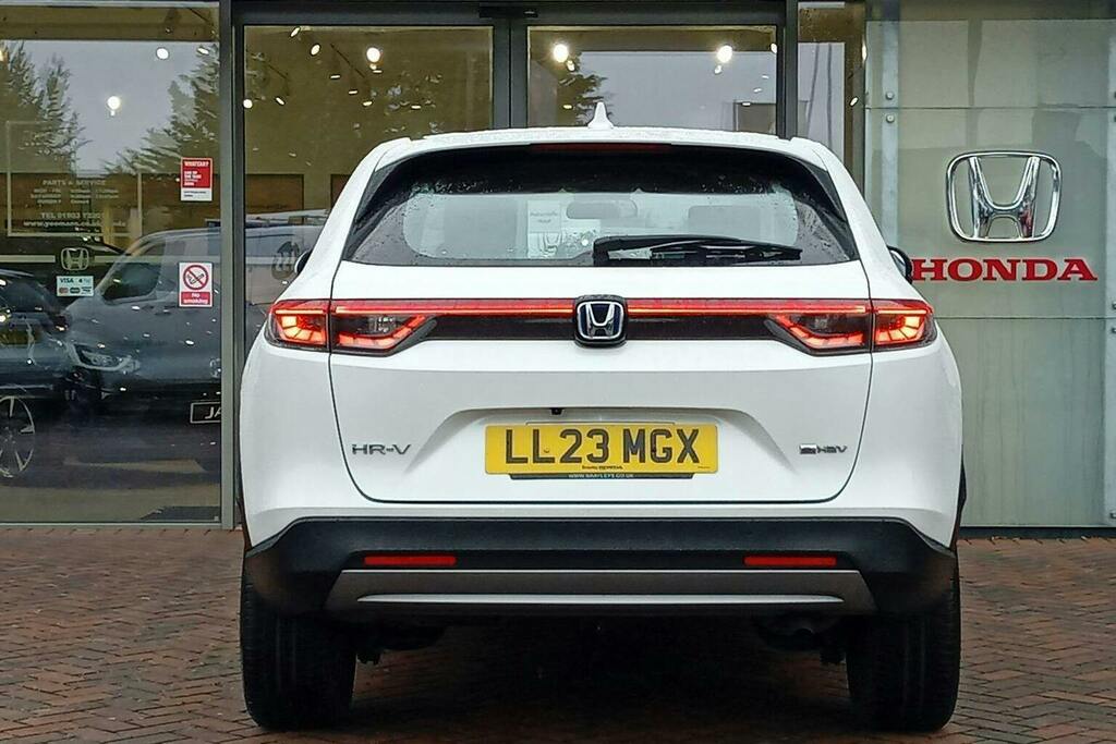 Honda Hr-V 1.5 H I Mmd Elegance Suv Hybrid Cvt LL23MGX White #4