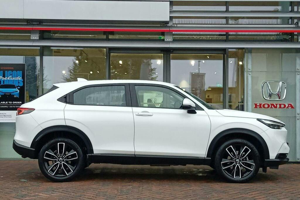 Honda Hr-V 1.5 H I Mmd Elegance Suv Hybrid Cvt LL23MGX White #2