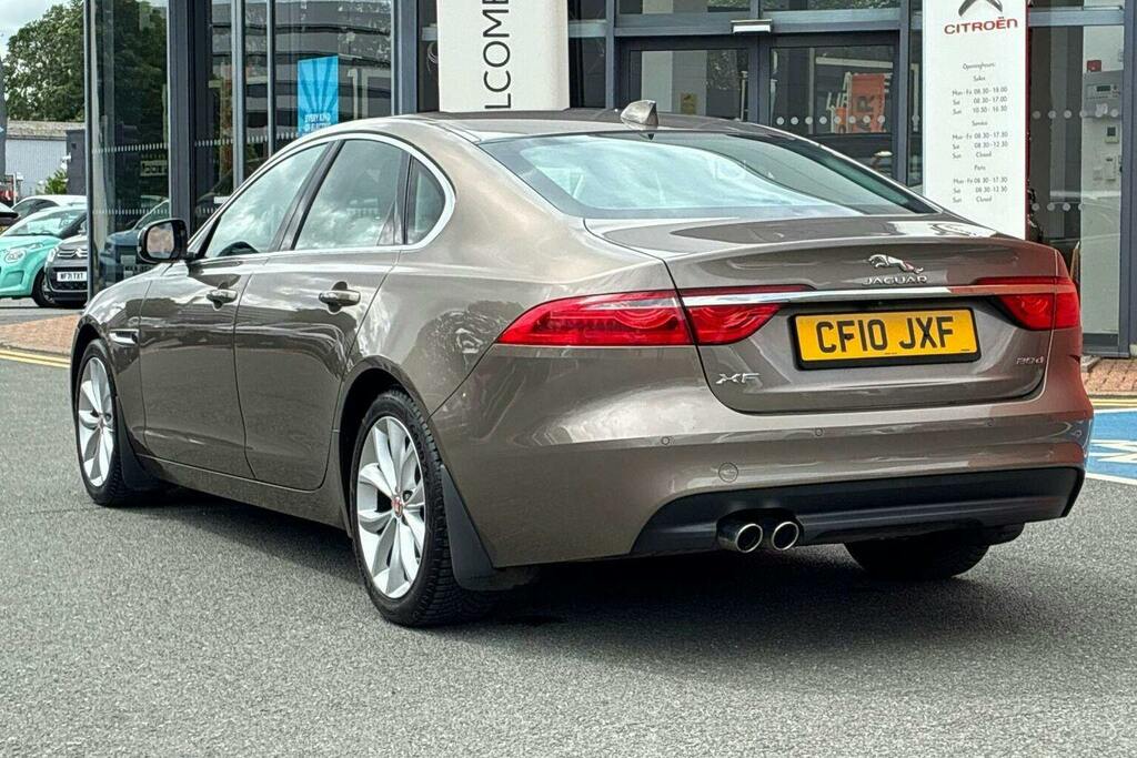 Jaguar XF 2.0D Portfolio Saloon Brown #5
