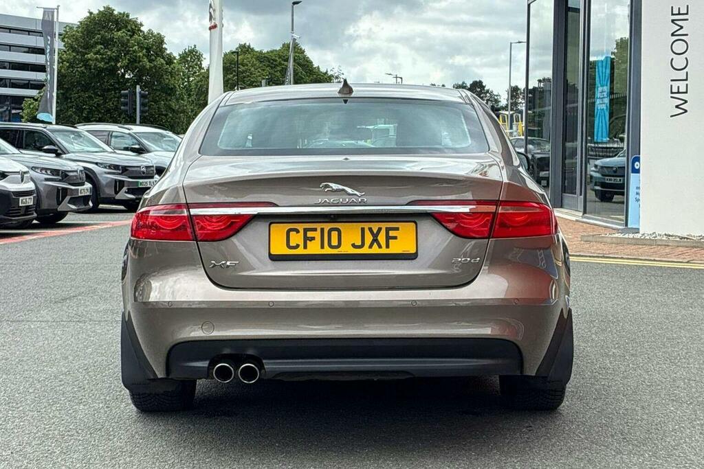 Jaguar XF 2.0D Portfolio Saloon Brown #4
