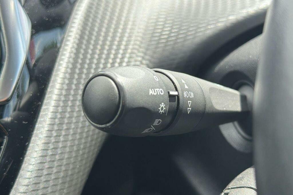 Peugeot 2008 1.2 Puretech Allure Start Stop Grey #34