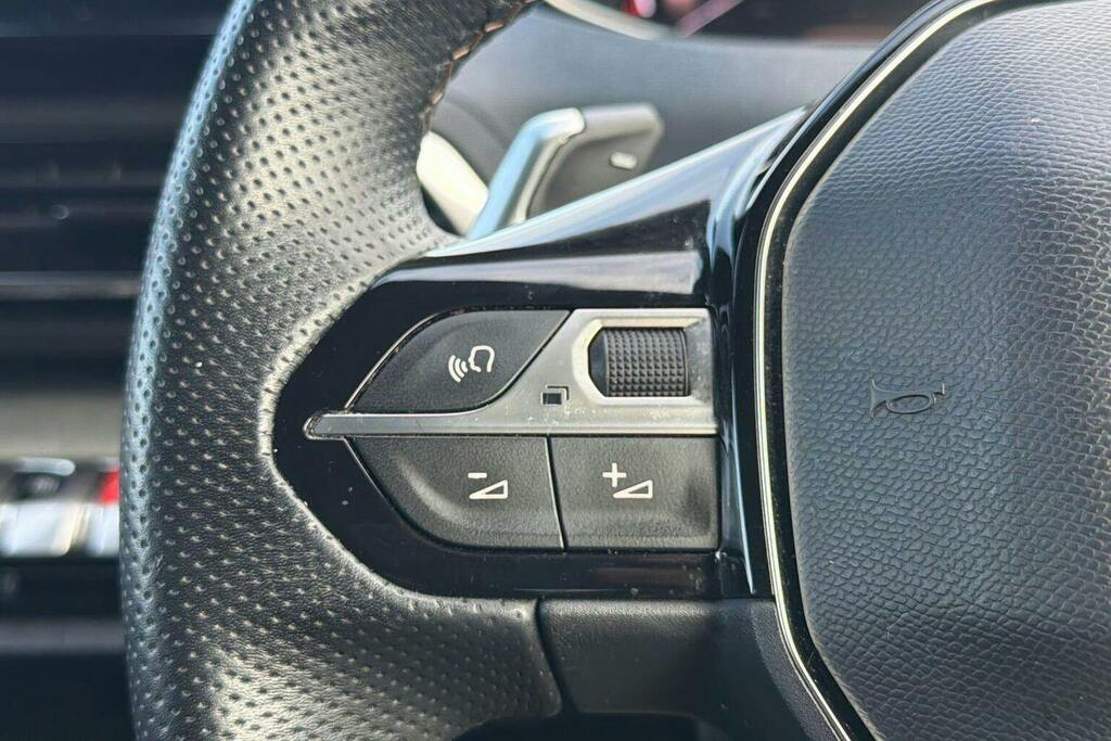 Peugeot 3008 1.5 Bluehdi Allure Black #40