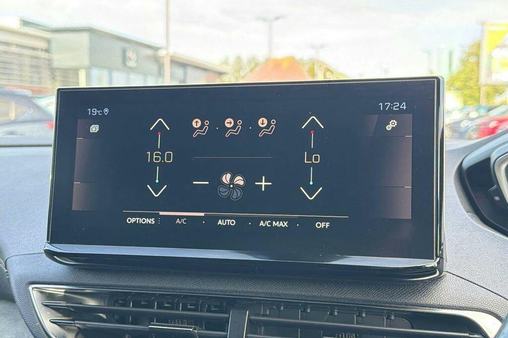 Peugeot 3008 1.5 Bluehdi Allure Black #36