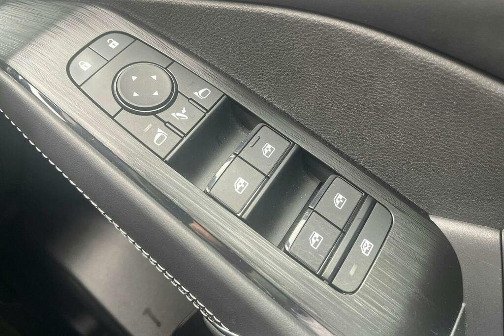 Nissan Qashqai E-power Acenta Premium Red #28