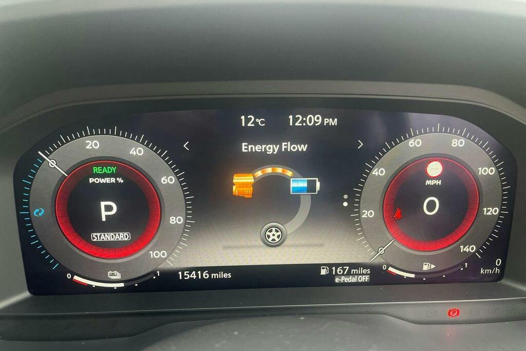 Nissan Qashqai E-power Acenta Premium Red #36