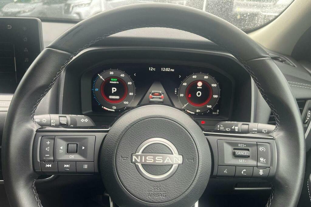 Nissan Qashqai E-power Acenta Premium Red #13