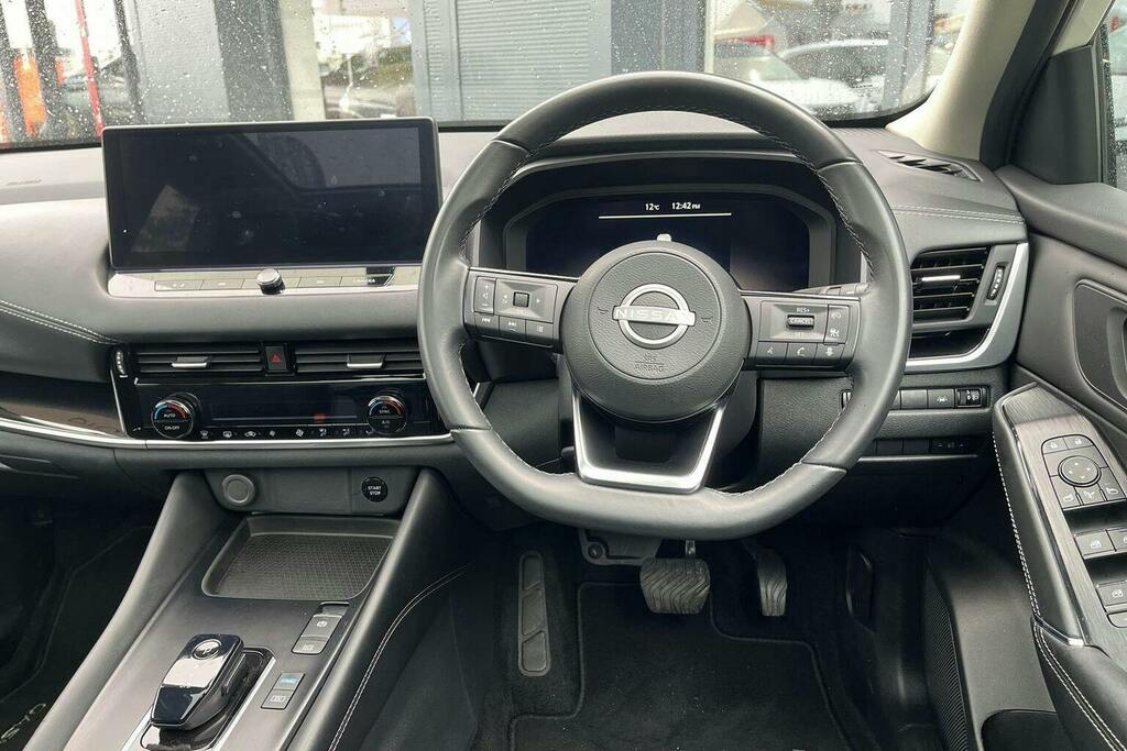 Nissan Qashqai E-power Acenta Premium Red #12