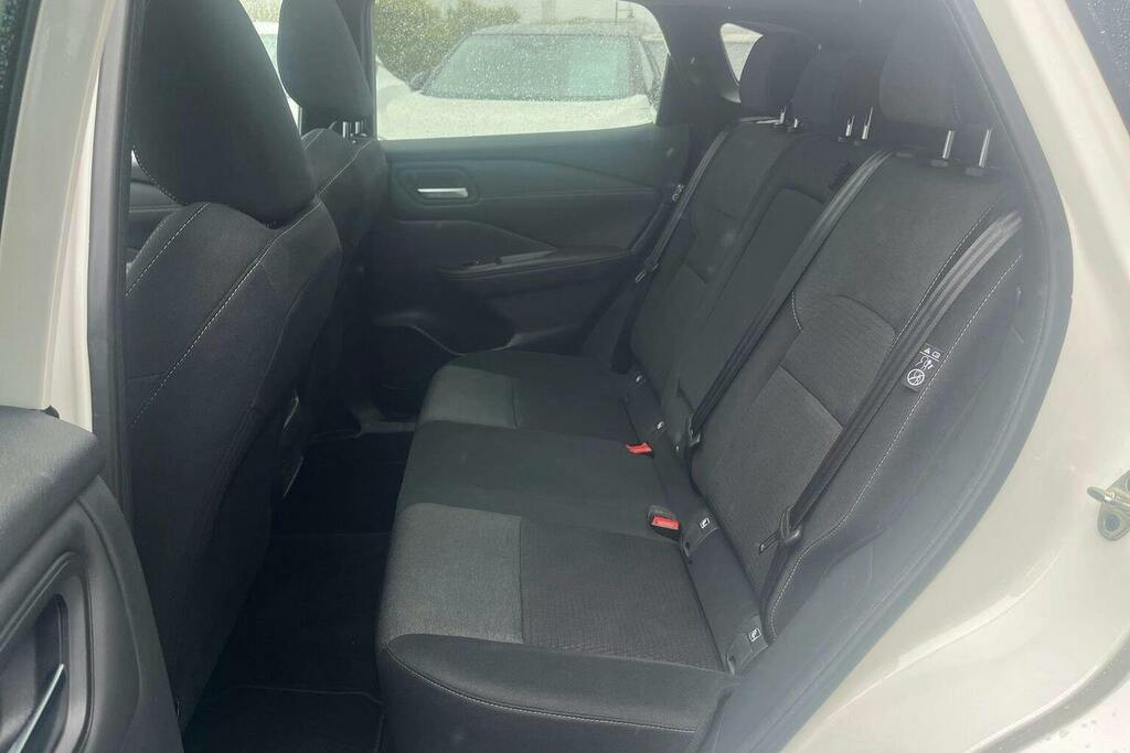 Nissan Qashqai E-power Acenta Premium Red #17